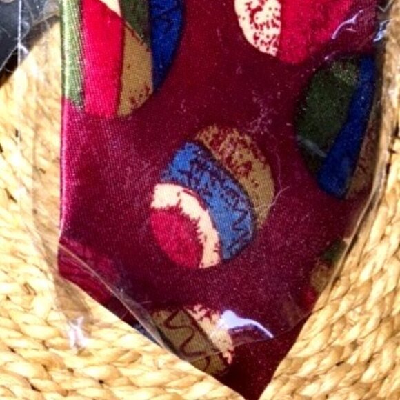 Italian Silk Necktie, Hand Woven 100% Silk, Burgundy Classic Standard Size Tie - Picture 1 of 4